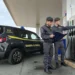 Un controllo della Guardia di Finanza in un distributore di carburanti per contrastare il lavoro nero