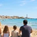 Pasquetta a Ragusa 2026: famiglie in picnic a marina di ragusa con il sole primaverile