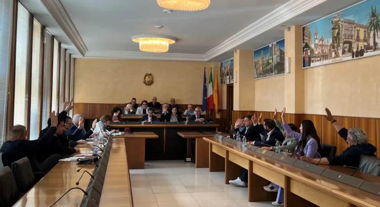 Seduta del Consiglio provinciale di Ragusa per l'approvazione del Rendiconto 2025