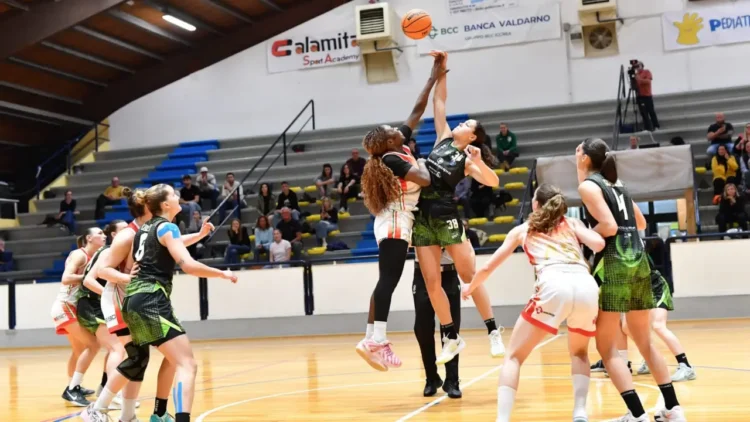 Giocatrice della Passalacqua Ragusa in azione durante gara 1 dei playoff contro la Polisportiva Galli