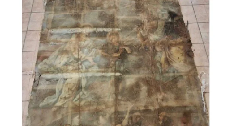 Dettaglio di opere d'arte sacra in fase di restauro a Ispica