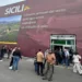 Ingresso del Padiglione 2 della Sicilia al Vinitaly 2026 con il banner della Regione Siciliana e dell'IRVO