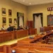 Seduta del Consiglio comunale di Modica durante il dibattito sulla mozione per la stabilizzazione degli 81 lavoratori ASU, aprile 2026