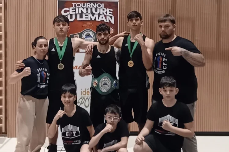 La premiazione degli atleti della Calabrese Fighting Team al torneo in Svizzera