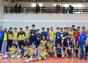 Azione di gioco tra Volley Gibellina e Volley Modica Nextgen nei play-off di Serie C.