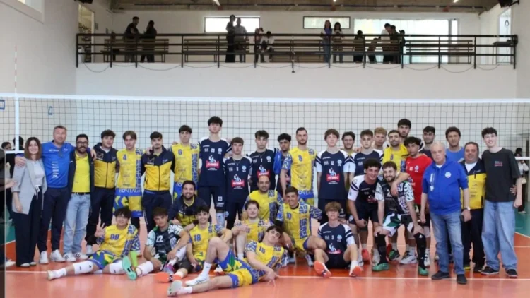 Azione di gioco tra Volley Gibellina e Volley Modica Nextgen nei play-off di Serie C.