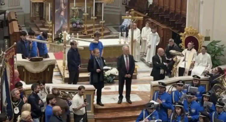 Processione della Comiso Addolorata 2026 nel centro storico di piazza Fonte Diana
