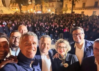 Comizio elettorale a Ispica per la candidatura a sindaco di Tonino Cafisi