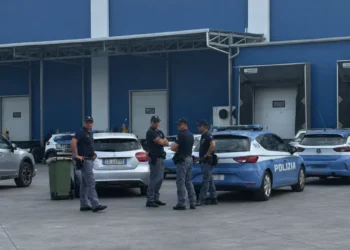 Incidente sul lavoro nella zona industriale di Catania con intervento delle forze dell’ordine