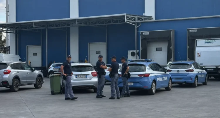 Incidente sul lavoro nella zona industriale di Catania con intervento delle forze dell’ordine