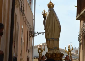 La processione della Madonna delle Grazie a Chiaramonte Gulfi durante il Cuncursu