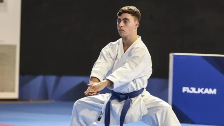 Alessandro Peluso durante una gara di karate paralimpico europeo