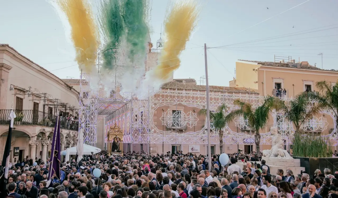 Settenario dell’Addolorata a Comiso: dal 8 al 15 maggio messe, luminarie e tradizioni
