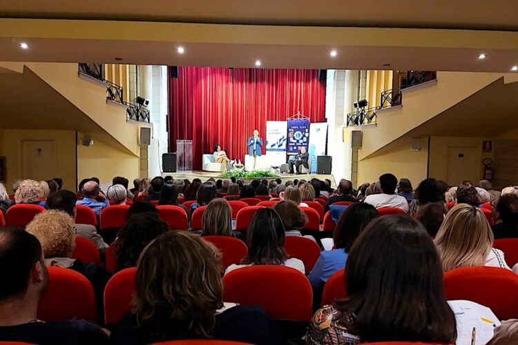 Incontro su Comiso educazione digitale all’Auditorium Carlo Pace con Alberto Pellai