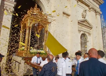 Comiso Addolorata festa processione nel centro storico di Comiso