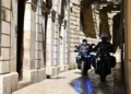 Agenti del Commissariato di P.S. di Modica durante operazione di polizia giudiziaria