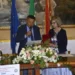 Sindaco Mario Marino consegna il Leone di Bronzo a Susan Gennaro a Scicli