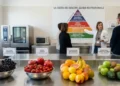 consumo frutta salute colori frutta varietà alimentare su tavolo
