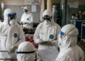 Ebola Bundibugyo operatori sanitari durante controlli epidemiologici in Congo