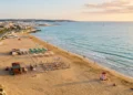 Veduta aerea della costa di Ragusa soggetta a regolamentazione del demanio marittimo