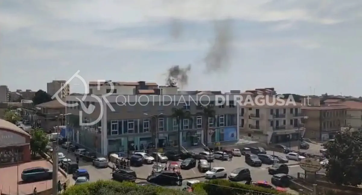 Vigili del Fuoco in intervento per principio di incendio a Modica sulla Sorda-Sampieri