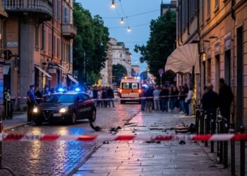 Luci di emergenza in via Emilia a Modena dopo l'investimento del 16 maggio 2026