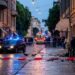 Luci di emergenza in via Emilia a Modena dopo l'investimento del 16 maggio 2026