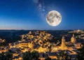 La spettacolare Luna piena di maggio 2026 visibile nel cielo notturno