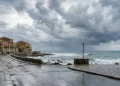 Maltempo Sicilia: cielo nuvoloso e mare mosso nella mattina del 10 maggio
