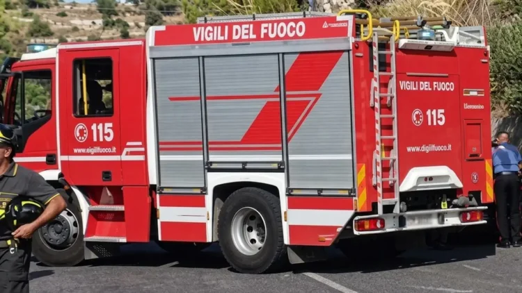 Incidente stradale a Modica vicino al viadotto Nino Avola con intervento soccorsi