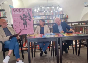 La presentazione del Festival Scenari 2026 nel centro storico di Modica