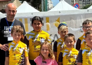 Motyka Bike School Modica durante la gara su strada a Palermo