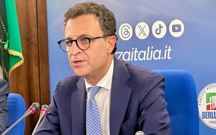 Conferenza politica a Palermo sulla Palermo Forza Italia e il governo regionale siciliano