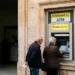 Ufficio postale a Ragusa con pensionati in attesa del pagamento pensioni giugno