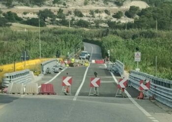 Cantiere del ponte Ippari a Vittoria vicino via della Fratellanza