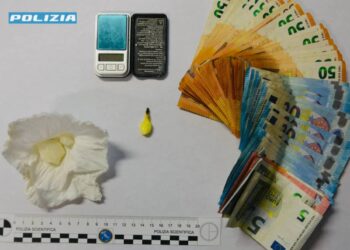 Ragusa arresto droga Polizia di Stato perquisizione casa