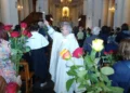Fedeli a Ragusa nella chiesa Ecce Homo durante la celebrazione di Santa Rita