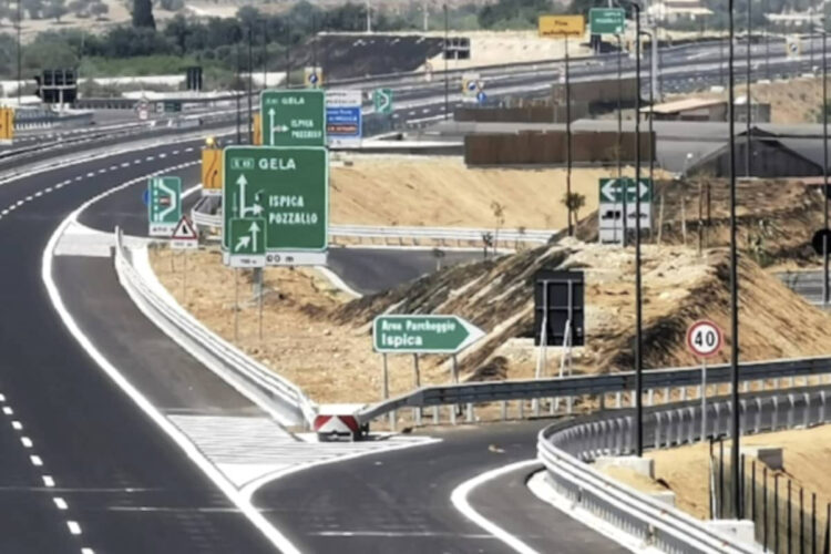Tratto della Ragusa Siracusa-Gela tra Modica e Scicli