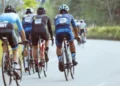 Ciclisti durante una gara a Ragusa con riferimento alla vicenda antidoping del Team Nuova Avir