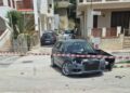 La scena dell'incidente sul lungomare Gagarin a Ribera con un'Audi danneggiata e l'area delimitata dai Carabinieri.