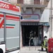 Vigili del fuoco davanti a una lavanderia a Scicli dopo una segnalazione di fumo