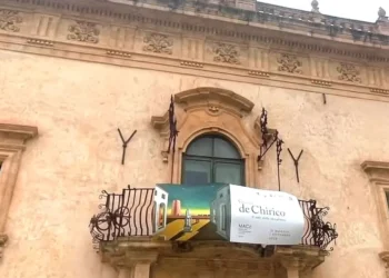 Scicli mostra de Chirico al MACc allestimento espositivo