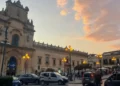 Riprese Rai nel centro storico di Scicli per il documentario sulla mostra di Giorgio De Chirico