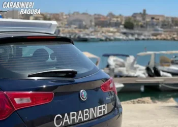 Controllo dei carabinieri sulla SP19 a Scoglitti dopo un arresto