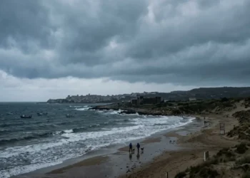 Cielo nuvoloso in Sicilia durante sicilia maltempo 8 maggio.