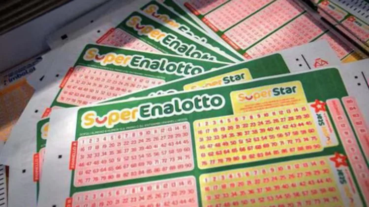 Ricevitoria a Campobello di Mazara dopo la vincita al SuperEnalotto