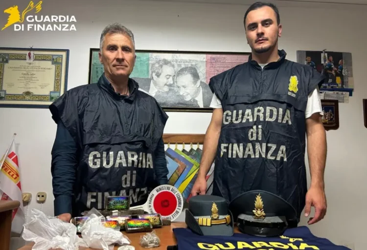 Controlli della guardia di finanza al porto con sequestro droga