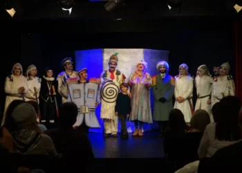 Spettacolo Ubu Re Ragusa alla Maison GoDoT durante la rassegna Palchi Diversi