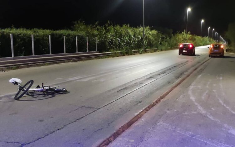 Vittoria incidente ciclista sulla ex Sp17 con intervento dei soccorsi notturni