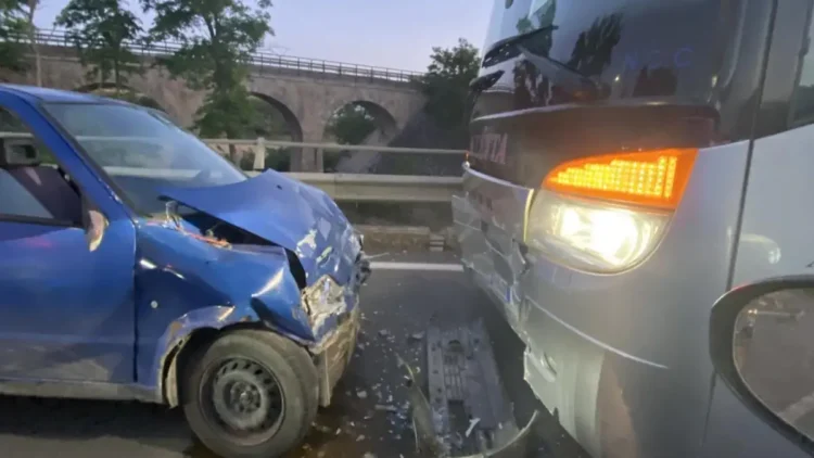 Incidente tra autobus e auto sulla SS115 nel territorio di Vittoria